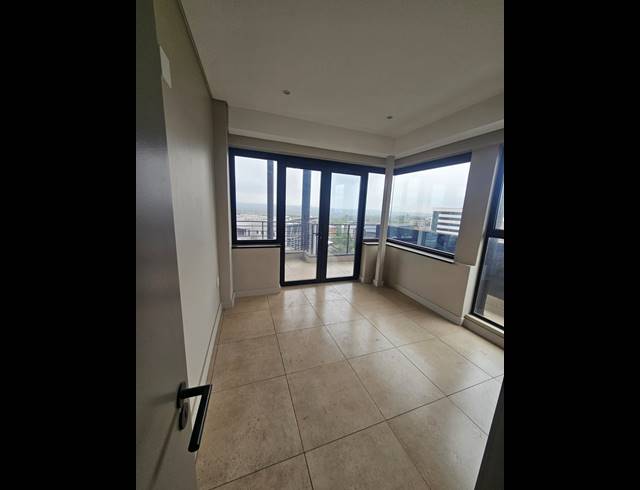 2 BEDROOM APARTMENT FOR SALE IN SANDOWN